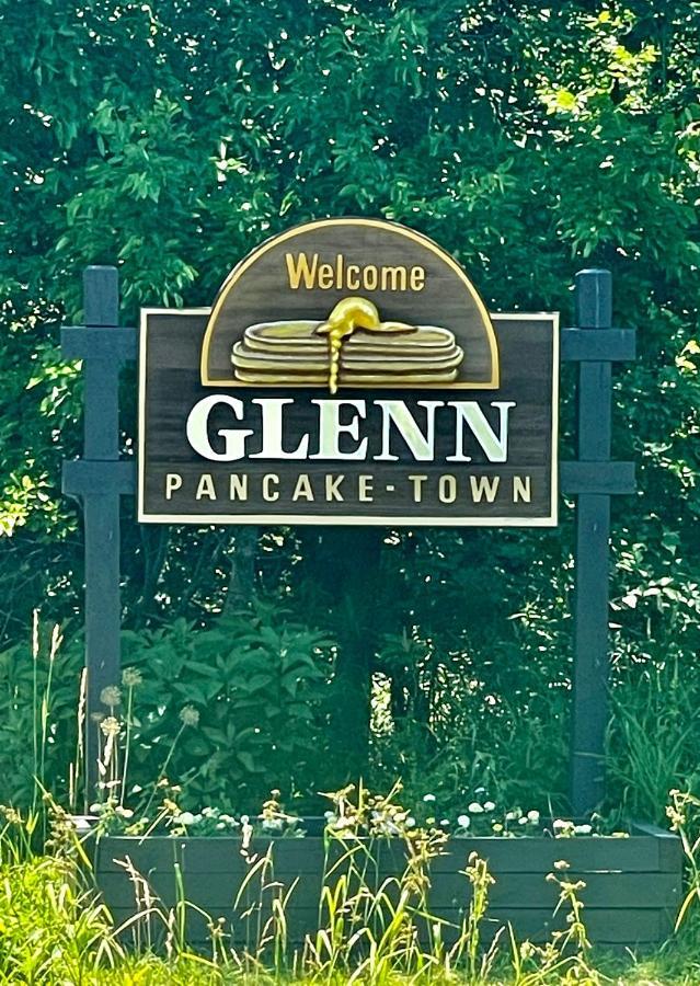 The Charming Glenn Cottage! Walk To Lake Michigan! Fennville Exteriér fotografie