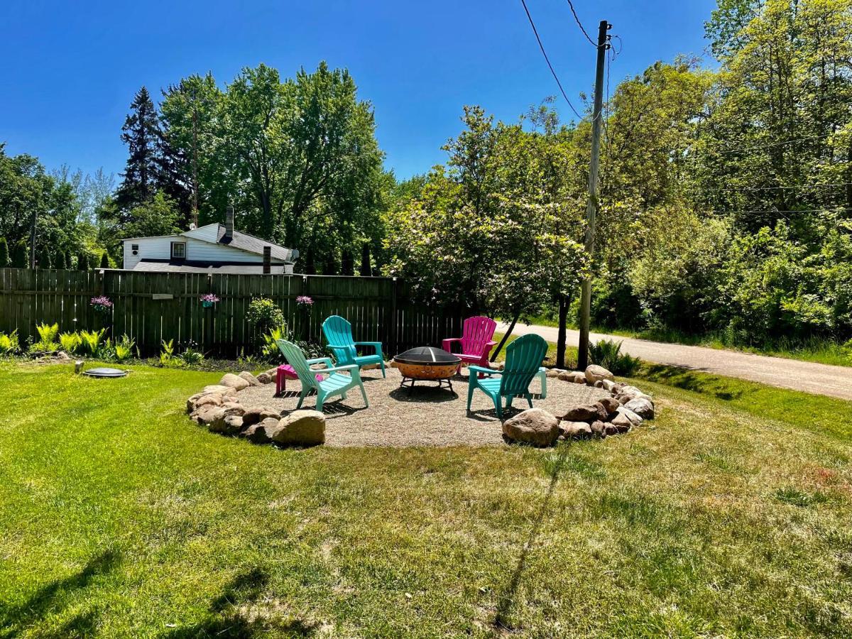 The Charming Glenn Cottage! Walk To Lake Michigan! Fennville Exteriér fotografie
